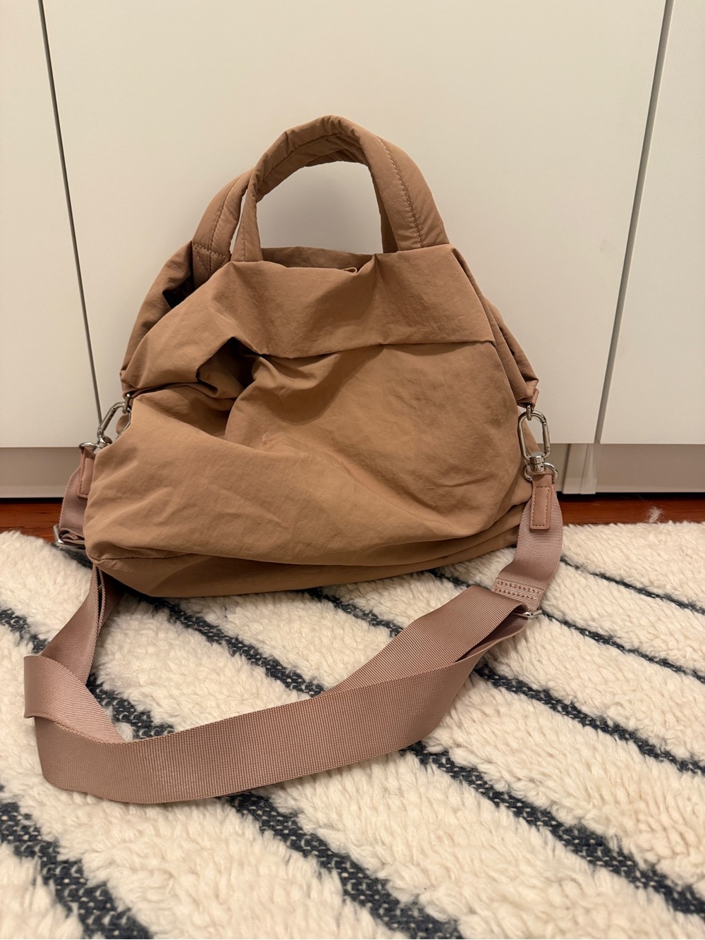 New Lululemon On My Level Bag 2.0 19L - Picture 2 of 9
